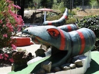 Pee Wee Golf snake sculpture